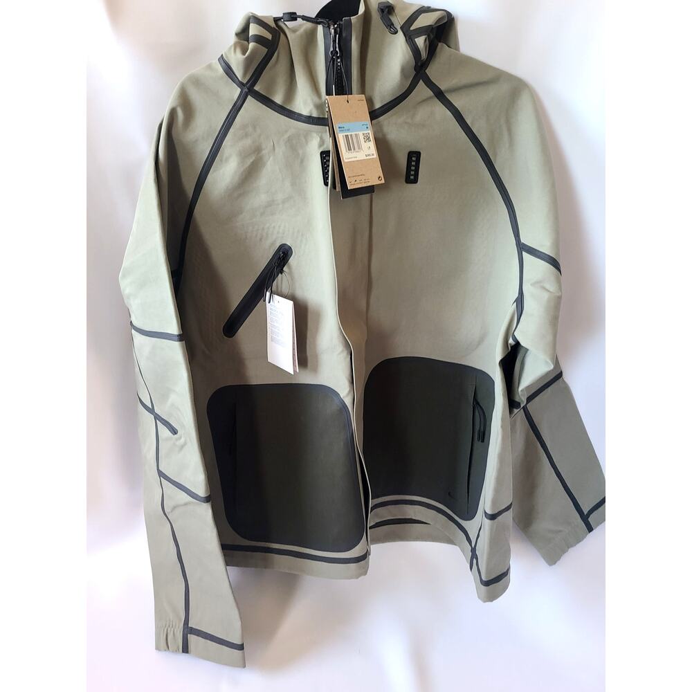 Men’s Outdoor Performance Jacket – New With Tags – Lightweight Hooded Jacket